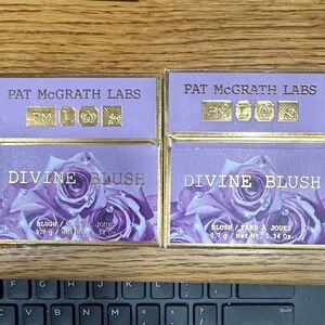 Pat McGrath Labs Divine Blush Set Desert Orchid and Nude Venus